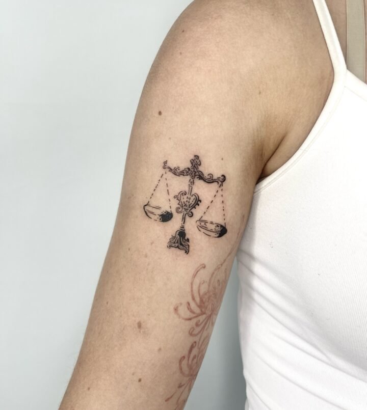 delicate vintage blackwork scales for Aoife 
i really enjoy doing blackwork piec…