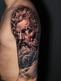 Je suis le Dieu des Dieux #zeus #zeustattoo #tattoo #mythology #artist…
