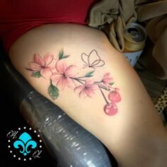 Florecitas cerezos 
#cerezos #cerezas #maripositas #tattoo #ideastattoo…