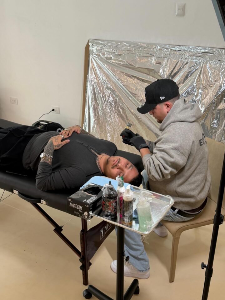 De esas experiencias que se quedan en el corazón.
Tuve el honor de tatuar a @nod…