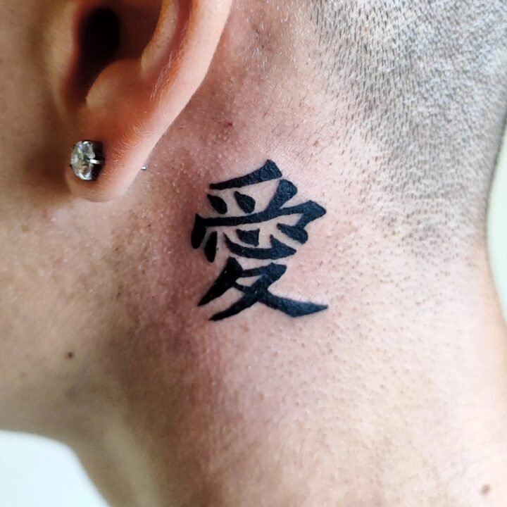 Esses flashes já foram tatuados 
Curtiu o estilo?
Me chama na DM e bora marcar a…