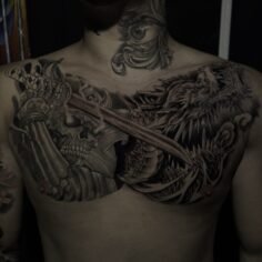 Mais uma arte  braba. 
Fechamento de peito. 
.
.
.
#tattoo #tattoos #tattooed #t…