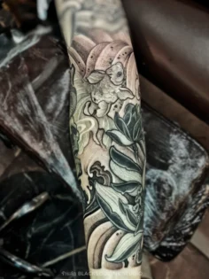 Done ตามบรีฟลูกค้า งานนี้ลคมีรอยสักด้านบนที่เป็นงานญี่ปุ่นเทคเจอร์ดอทมา อยากต่อแ…