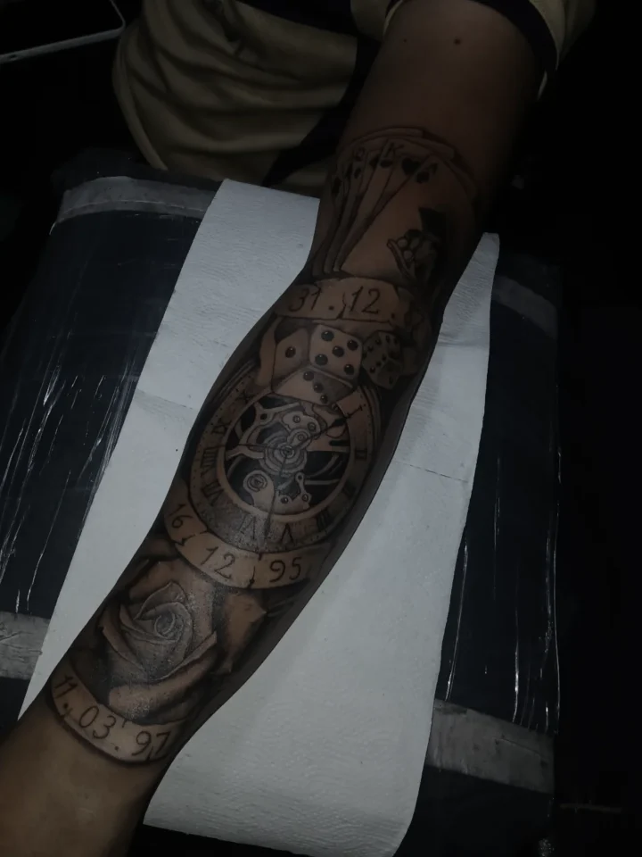 Turnos y consultas al 3764644718
#relojtatuaje #tattooreloj #tatuajereloj #reloj…