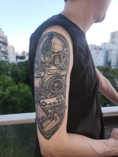 Diseño personalizado 

Cliente feliz  
@leosaran
#tattoo
#tattoobuenosaires 
#ca…